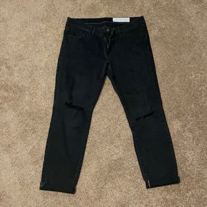 Skinny fit black jeans
